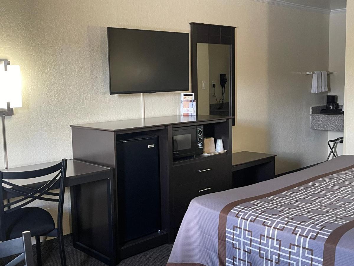 Lufkin Inn Екстериор снимка