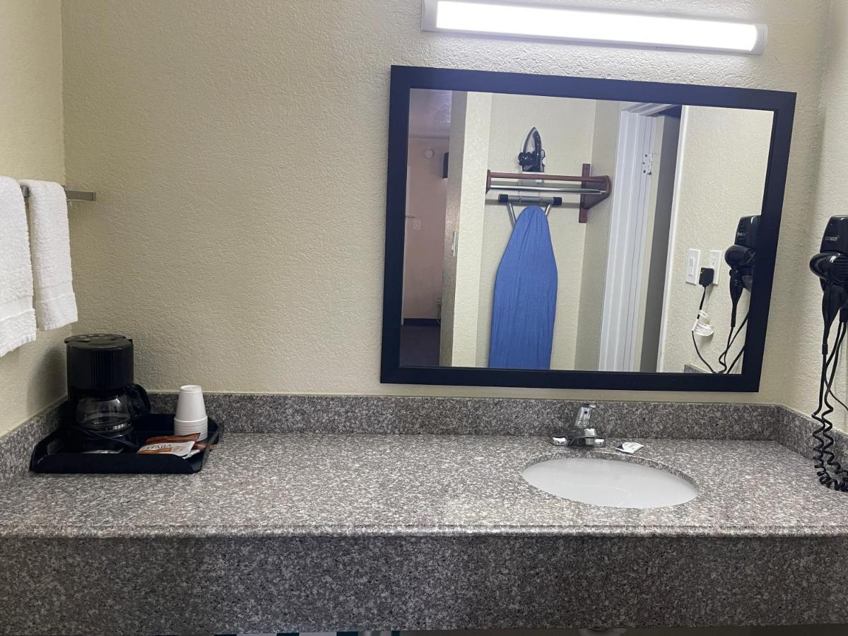 Lufkin Inn Екстериор снимка